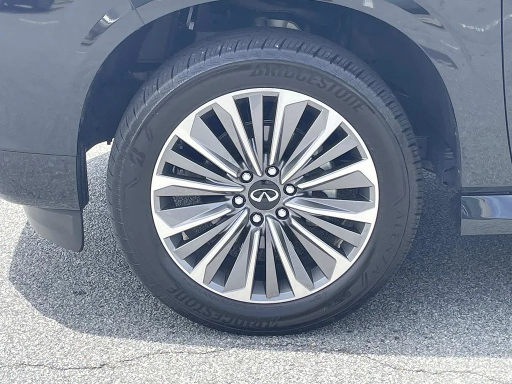 Used 2025 Black INFINITI SENSORY image 7