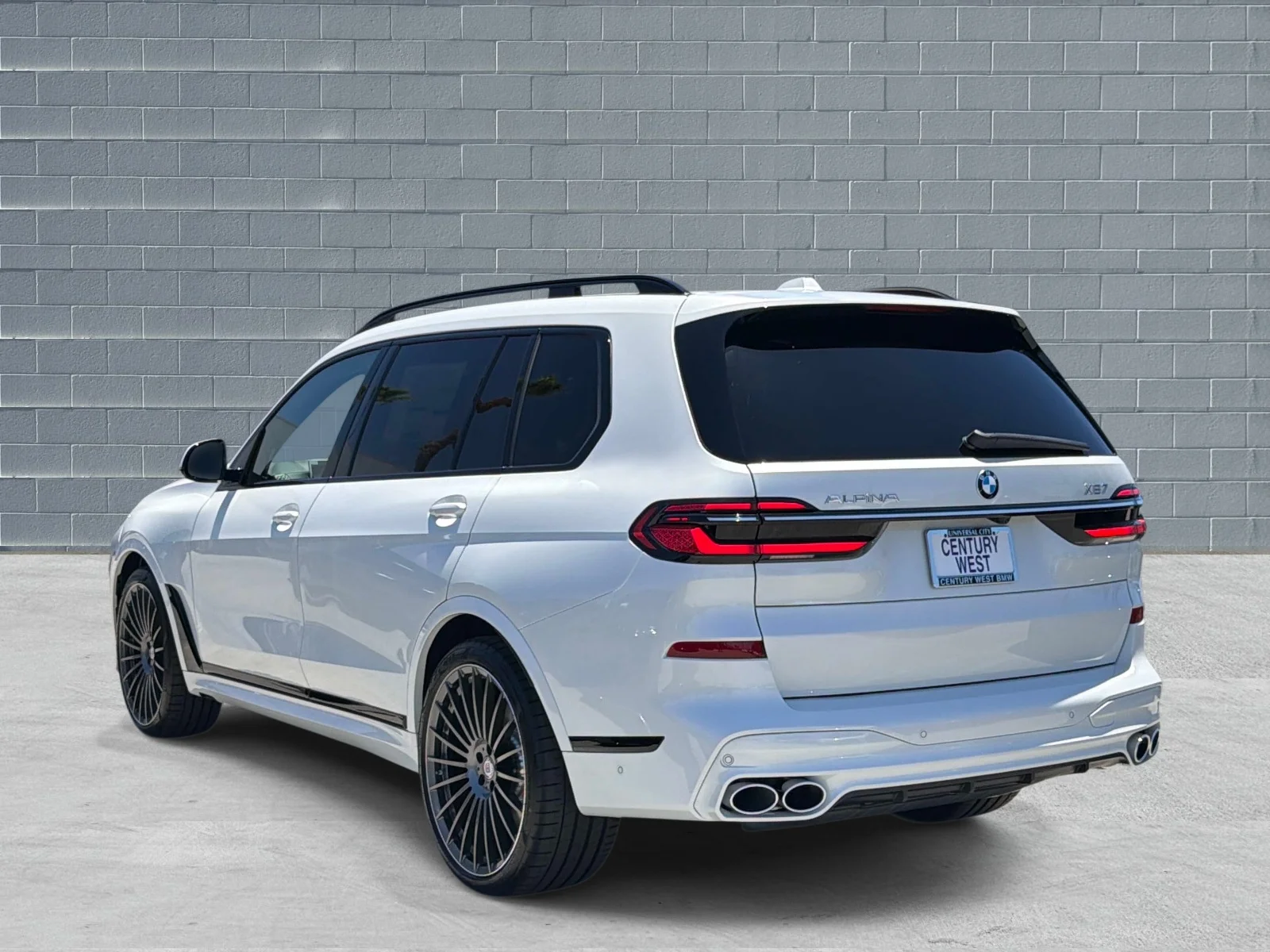 New 2026 Mineral White Metallic BMW ALPINA XB7 image 3