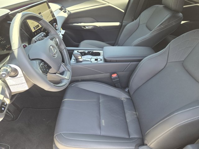 New 2026 Eminent White Pearl Lexus PREMIUM PLUS image 16