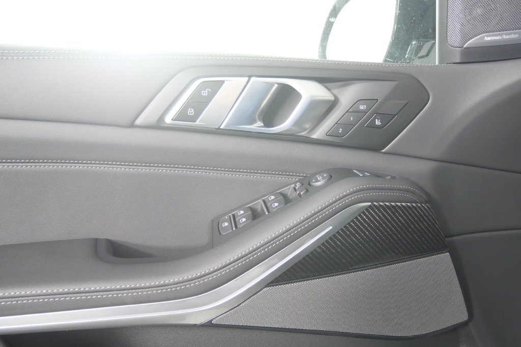 New 2026 Gray Metallic BMW M60i image 9