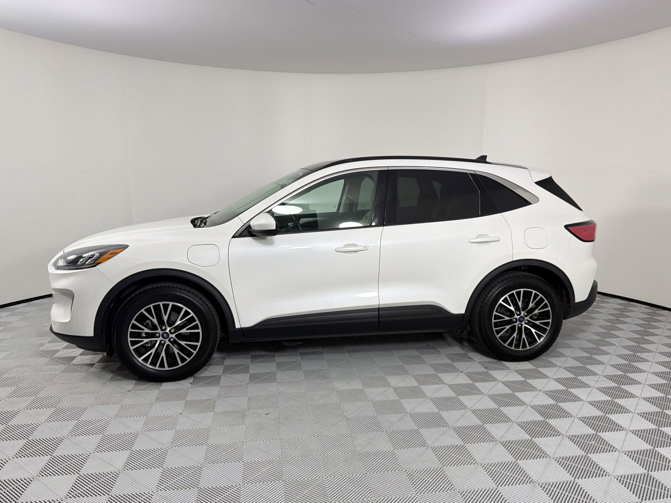 Used 2022 Ford Escape SEL with VIN 1FMCU0KZ5NUB90192 for sale in Greenville, TX