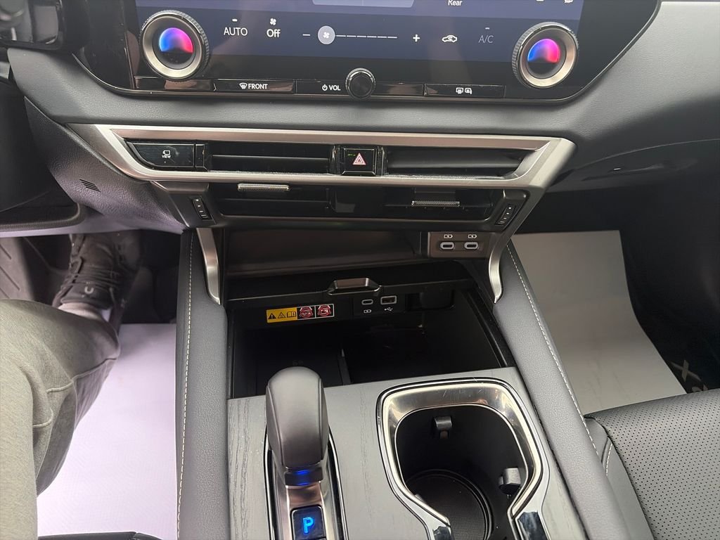 Used 2025 Black Lexus 350h Premium image 18