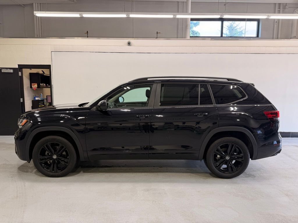 Used 2023 Volkswagen Atlas SEL R-Line Black with VIN 1V2SR2CA4PC547245 for sale in Golden Valley, Minnesota