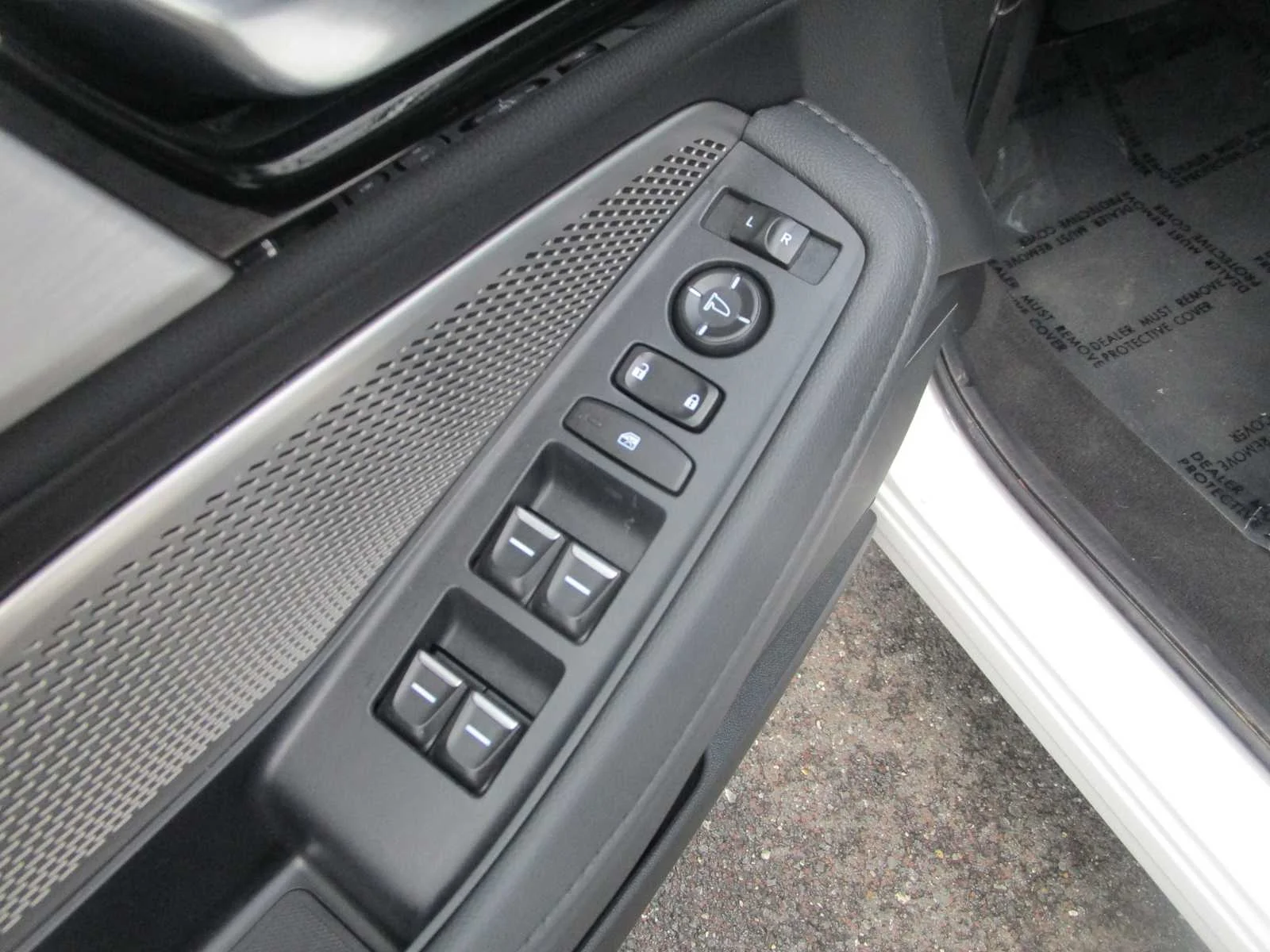 Certified Used 2024 Platinum White Pearl Acura  image 15