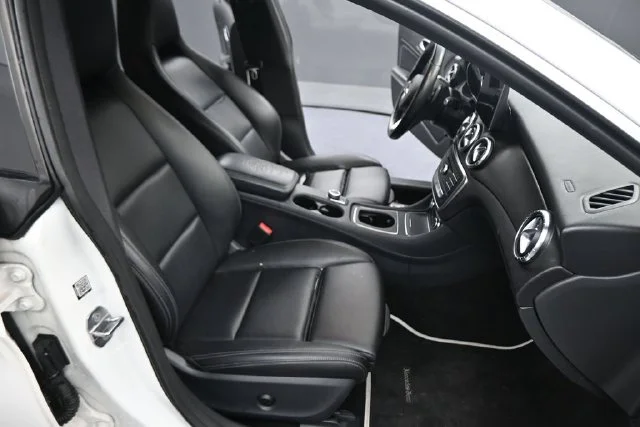 Used 2019  Mercedes-Benz CLA 250 image 14