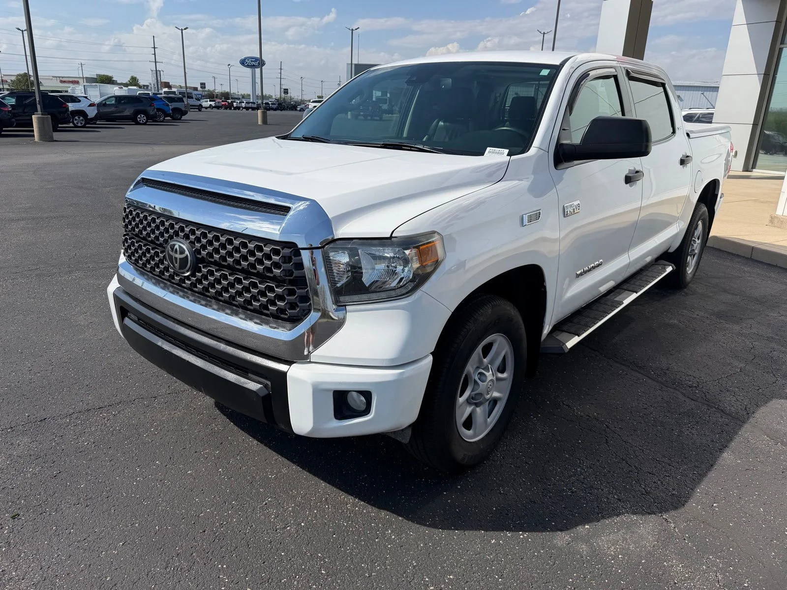 Used 2020 White Toyota SR5 image 5