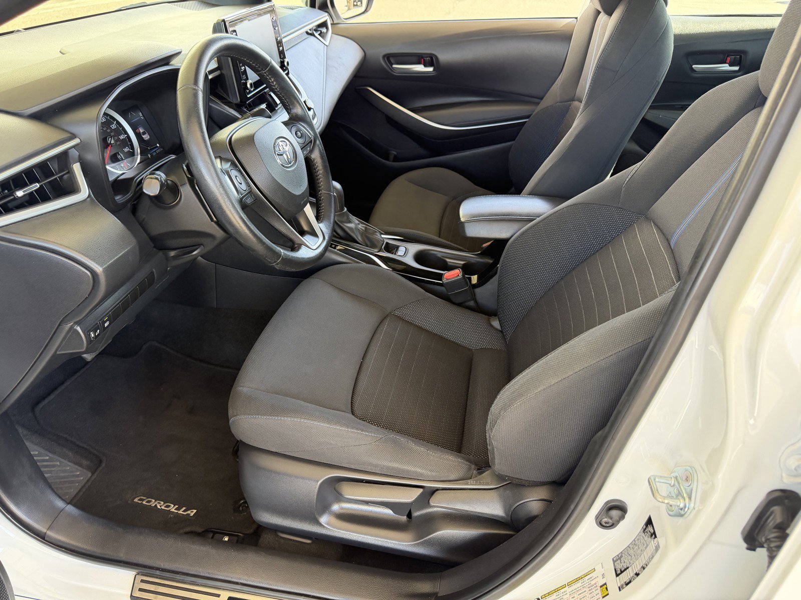 Certified Used 2022 White w/Black Sand Pearl Roof Toyota SE image 21