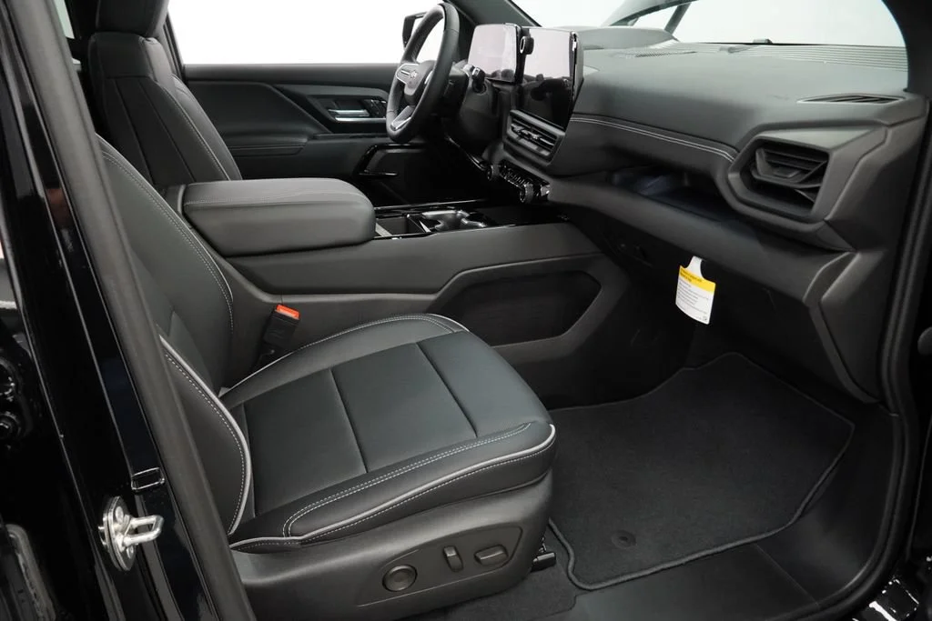 New 2026 Black Chevrolet LT - Max Range image 28