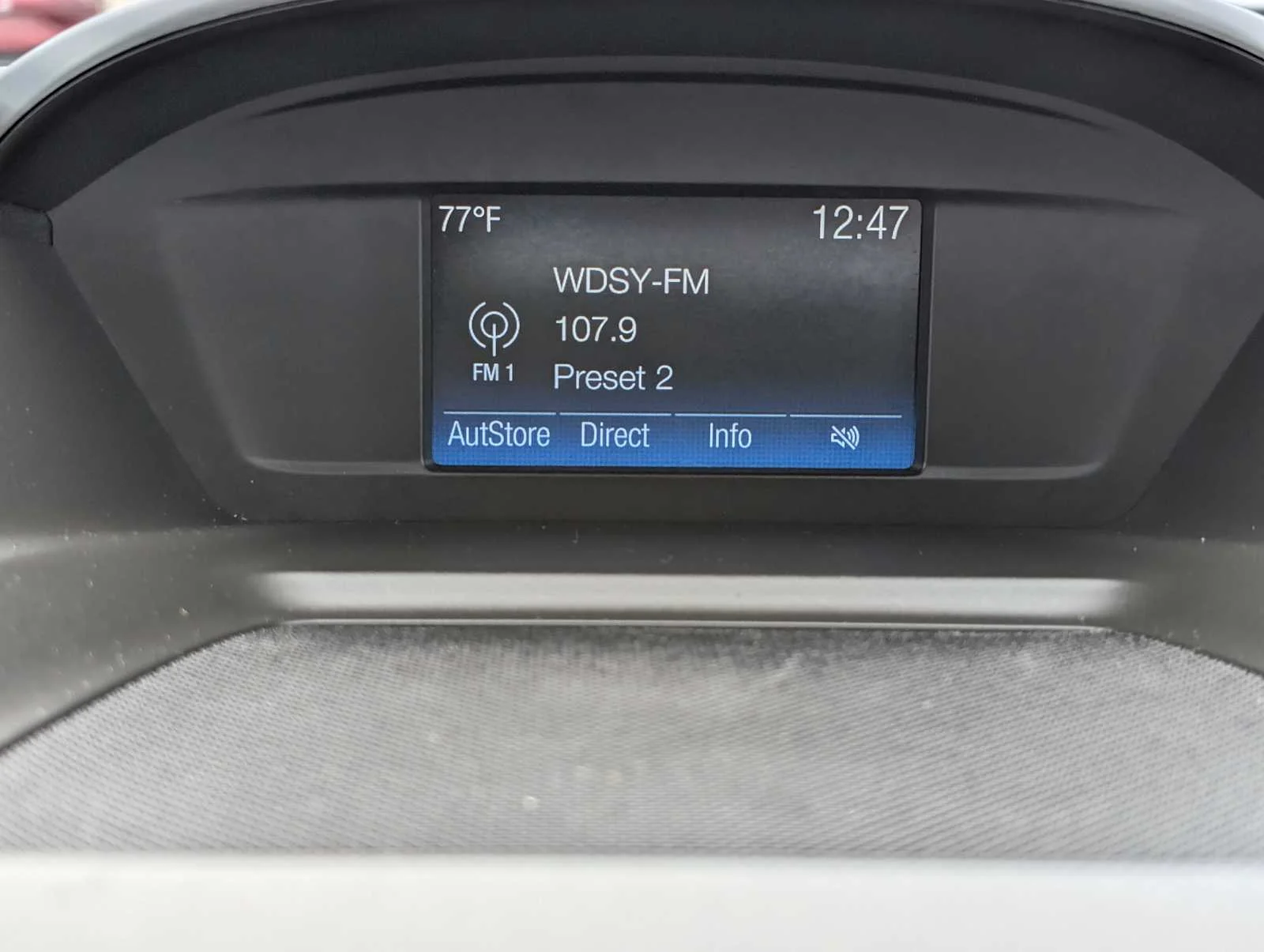 Used 2018 Shadow Black Ford SE image 24