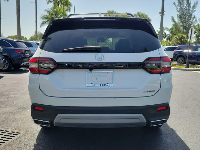 Used 2025 White Honda Touring image 5