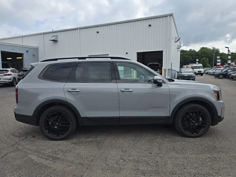 Used 2024 Gray Kia EX X-Line image 9
