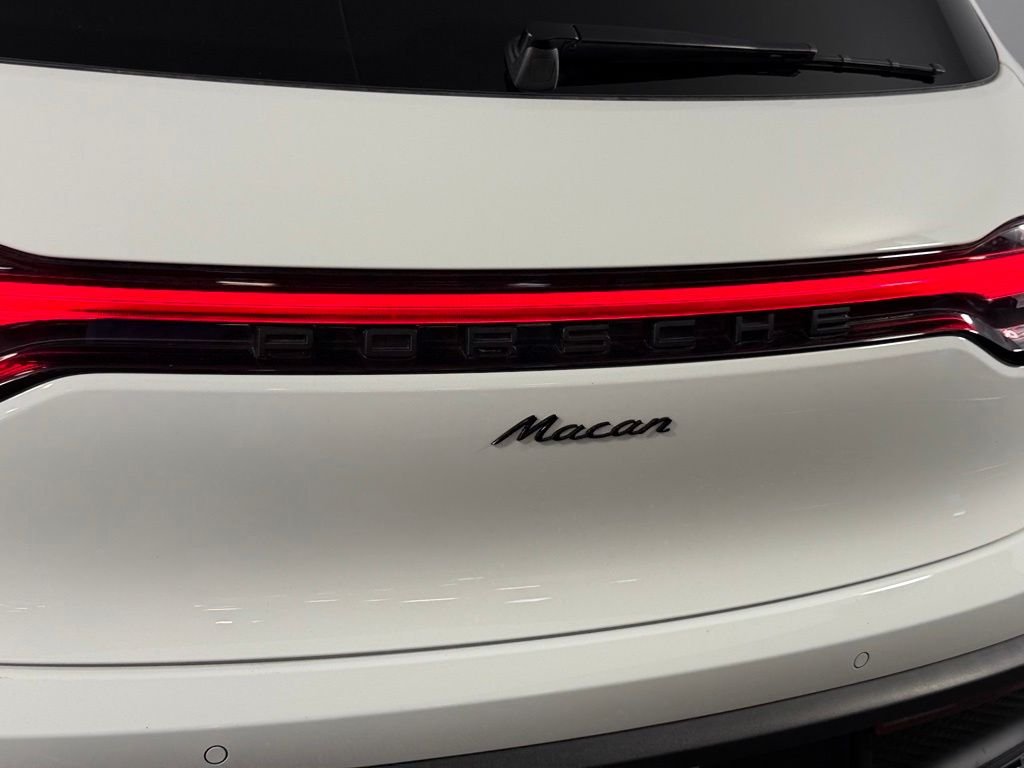 Used 2025 White Porsche  image 12