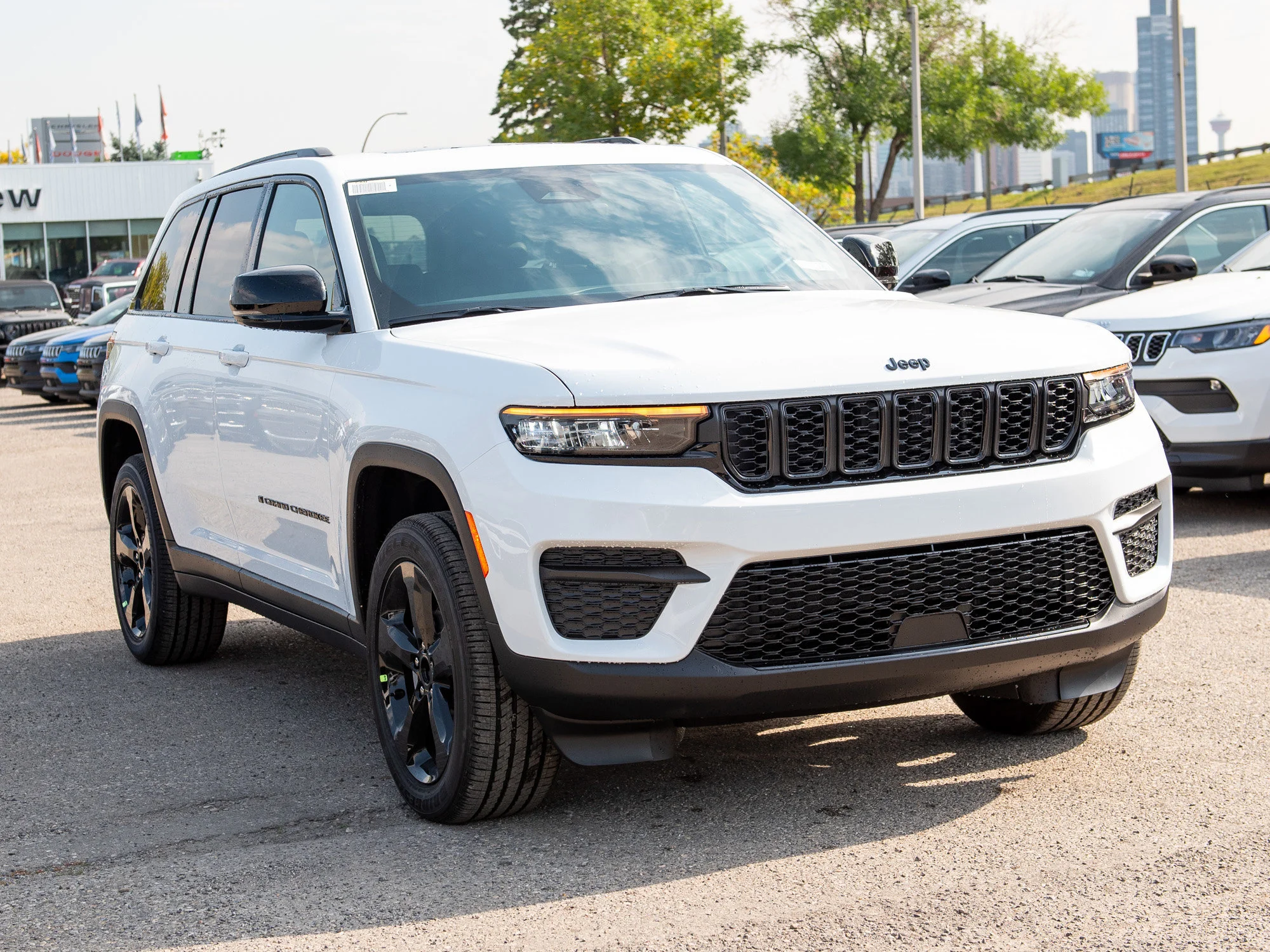 New 2025 White Jeep Altitude* Sunroof, Heated Leather, Trailer Tow Pkg image 6