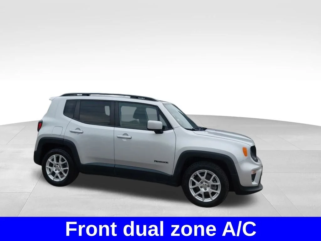 Used 2021 Silver Jeep Latitude image 7
