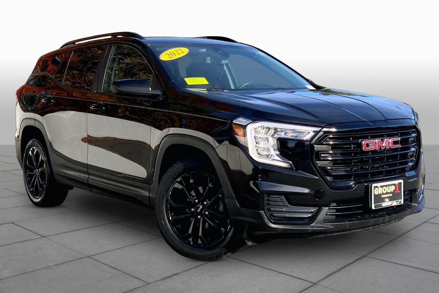 Used 2022 Ebony Twilight Metallic GMC SLE image 3