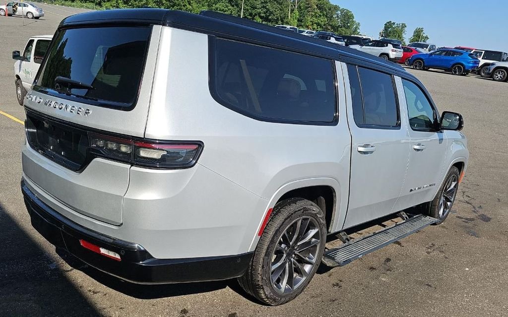 Used 2025 Silver Jeep Series III image 4