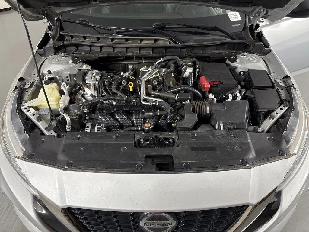 Used 2021 Silver Nissan 2.5 SR image 37