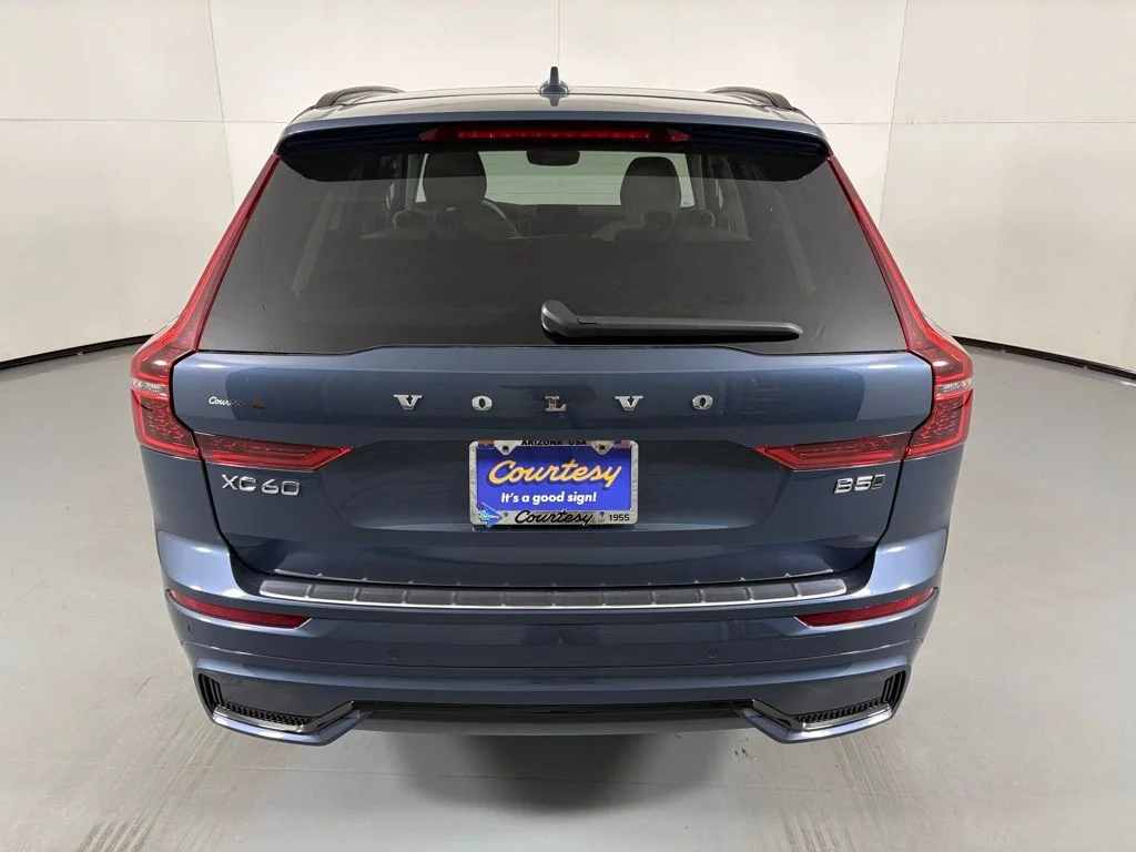 New 2026 Denim Blue Metallic Volvo Ultra image 7