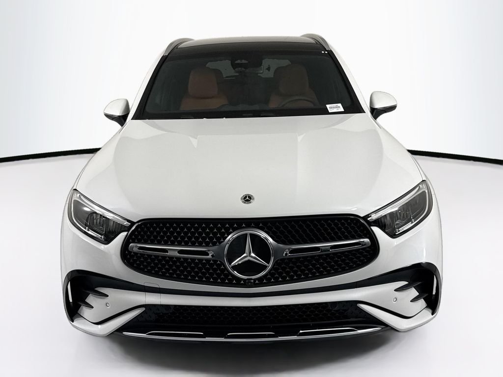 New 2027 Moonlight White Metallic Mercedes-Benz GLC 300 image 2