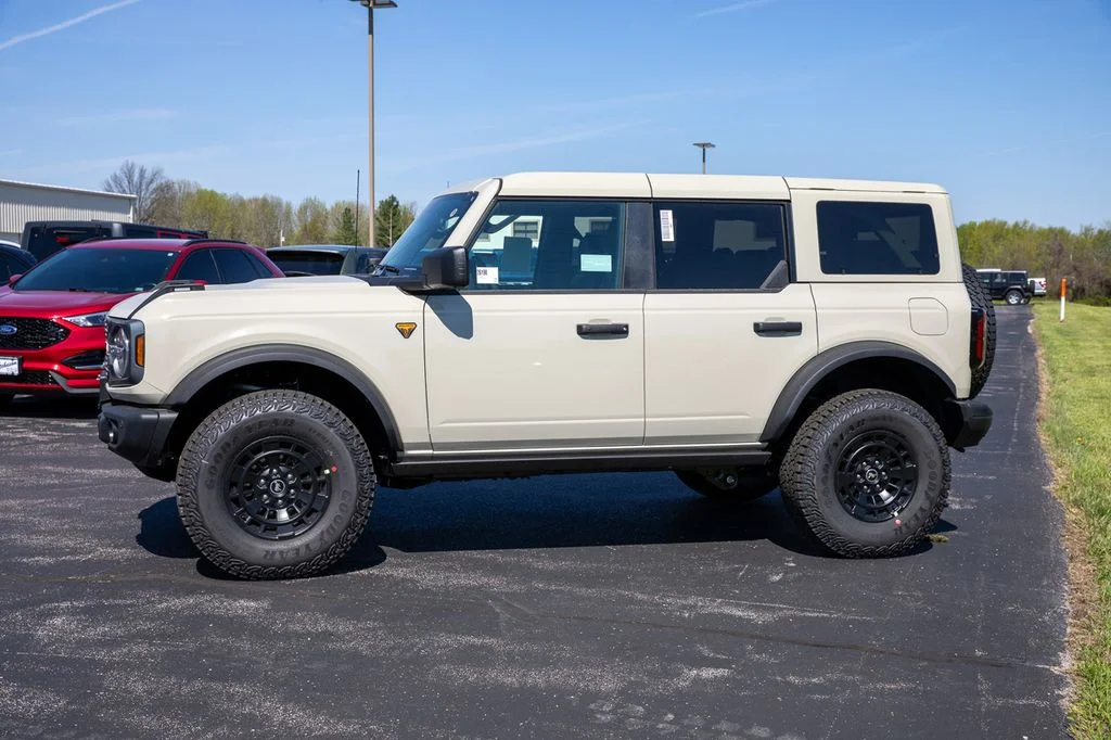 New 2026 Desert Sand Ford Badlands® image 4