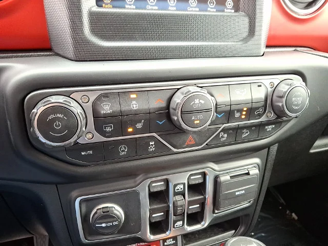 Used 2021 Green Jeep Unlimited Rubicon image 16