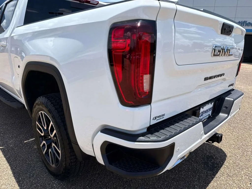 2026 GMC Sierra 1500 AT4 - Photo 11