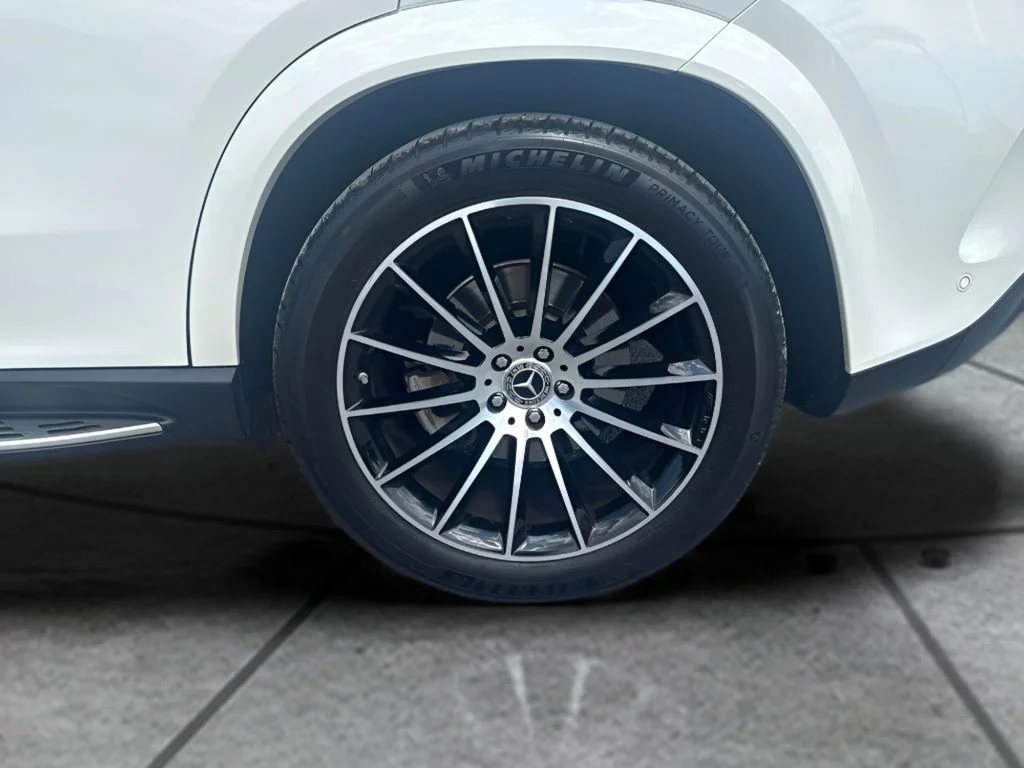 Used 2023 White Mercedes-Benz GLE 580 image 32