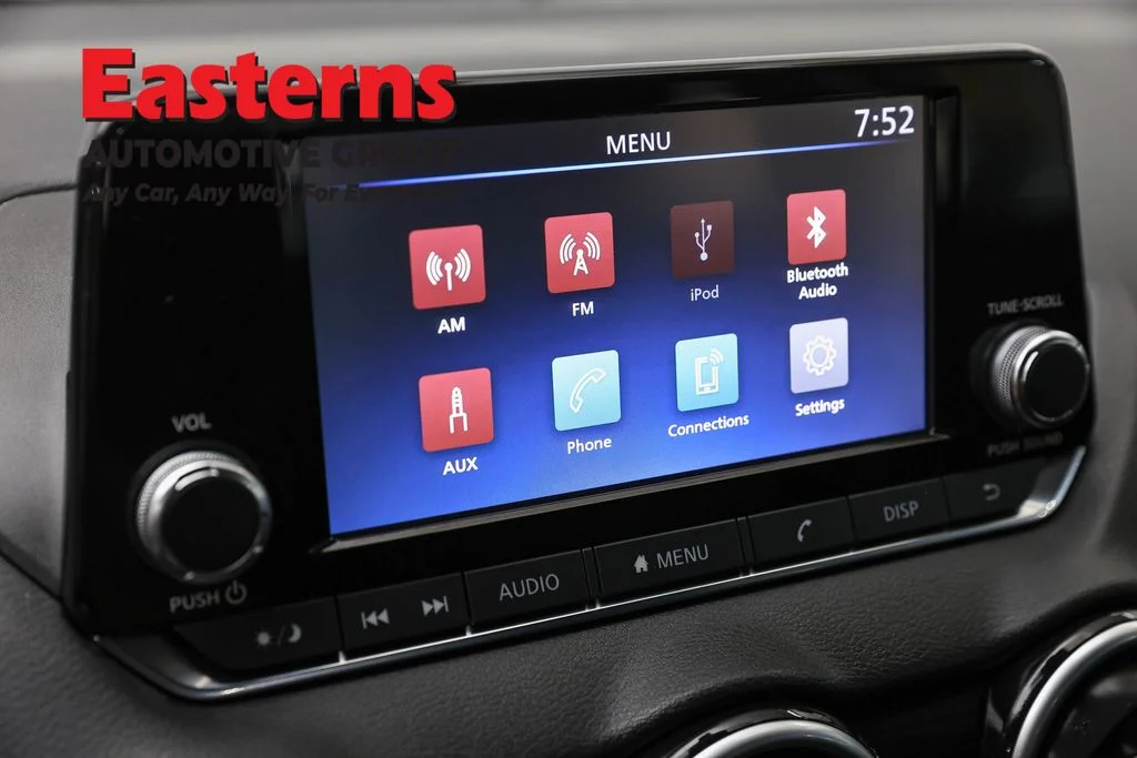 Used 2023 Gray Nissan S image 18
