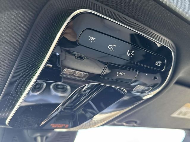 New 2026 Polar White Mercedes-Benz GLC 300 image 25