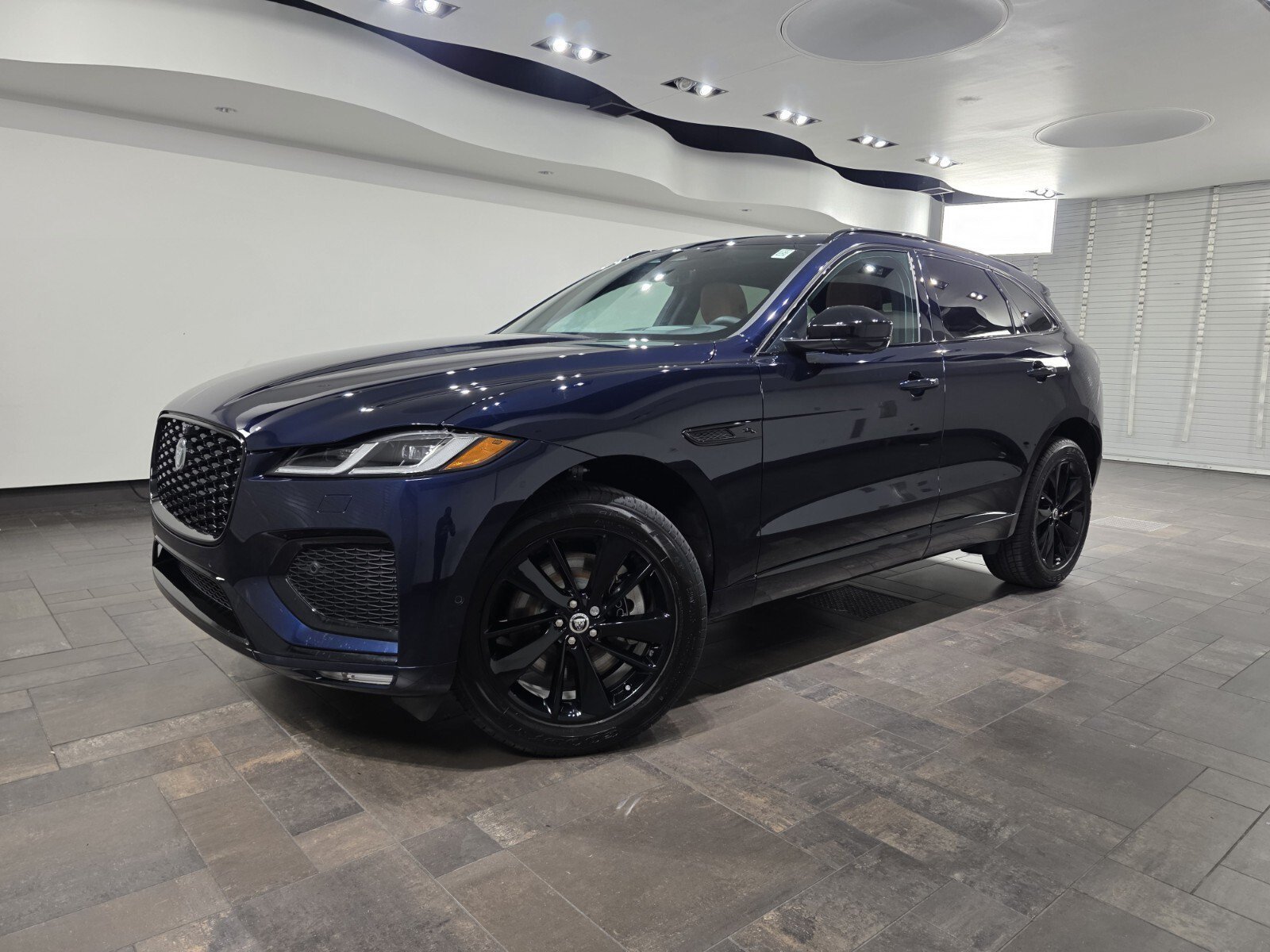2026 Jaguar F-PACE P250 R-Dynamic S's photo