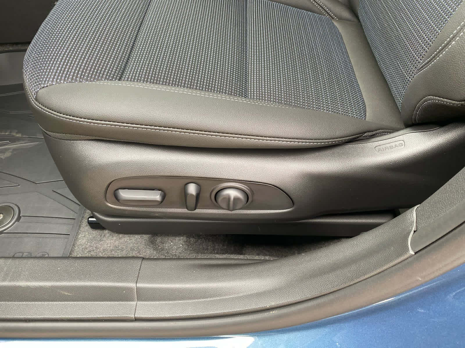 New 2026 Ocean Blue Metallic Buick Preferred image 13