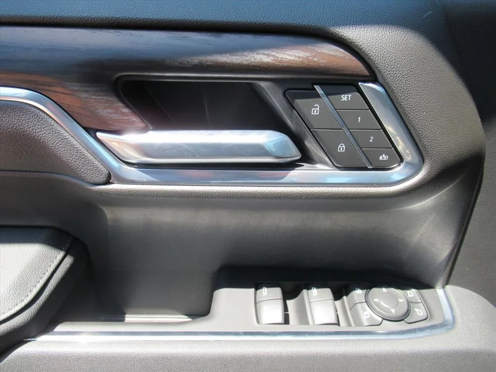 Used 2026 Silver GMC SLT image 19