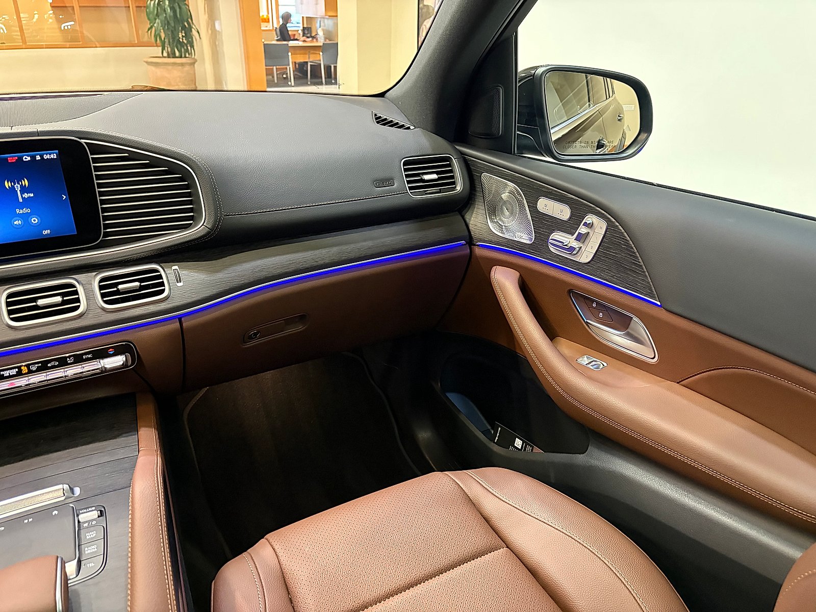 New 2026 Obsidian Black Metallic Mercedes-Benz 4MATIC® image 17