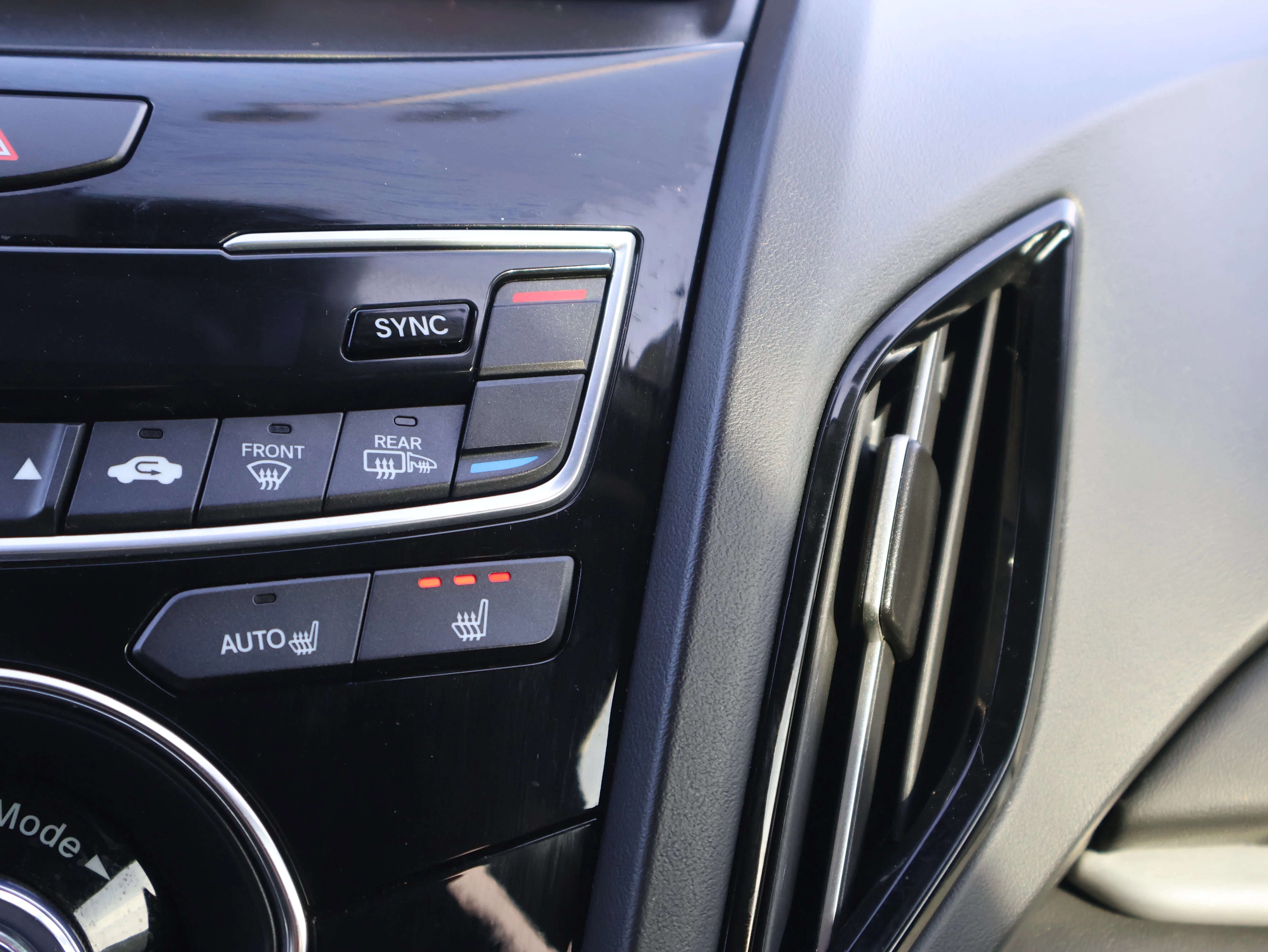 Used 2024 Liquid Carbon Metallic Acura w/Technology Package image 26