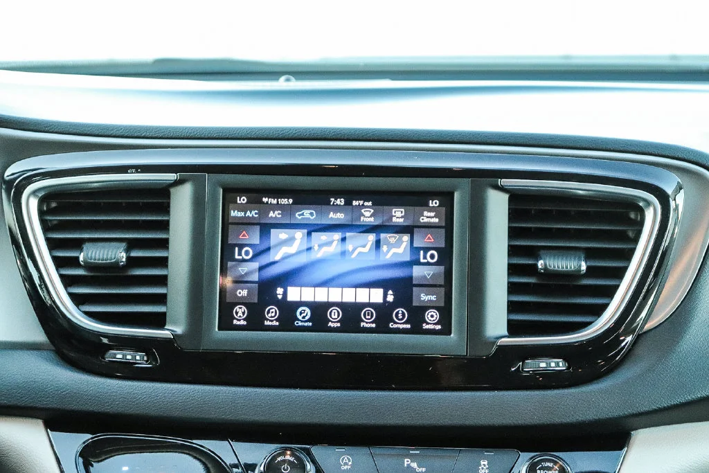 Used 2020 White Chrysler Touring image 15