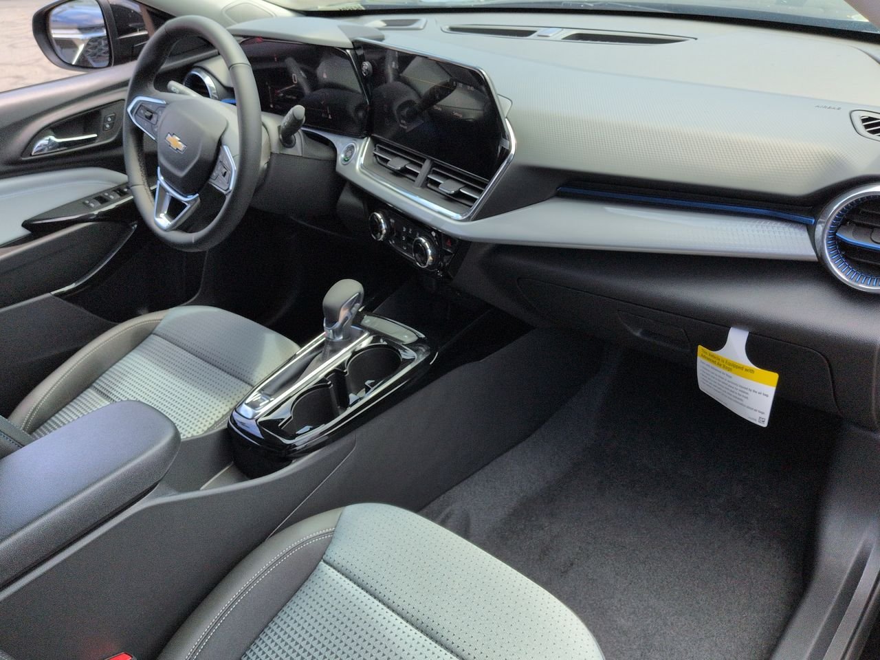 2026 Chevrolet Trax LT - Photo 30