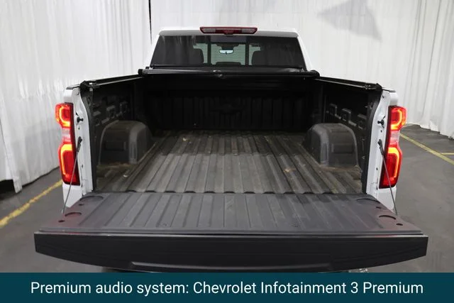 Used 2025 Pearl Chevrolet High Country image 12