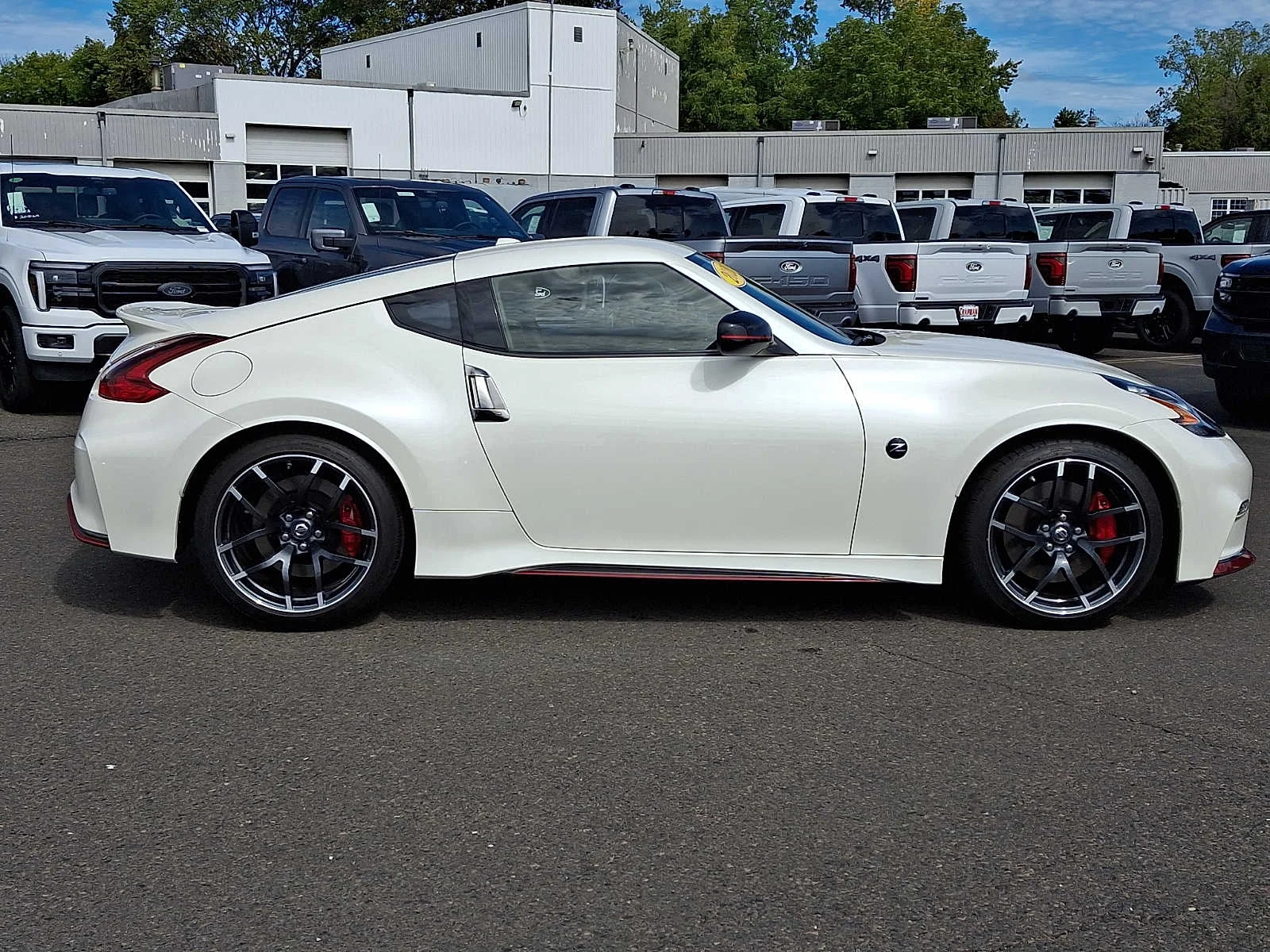 Used 2020 Pearl White Tricoat Nissan NISMO image 7
