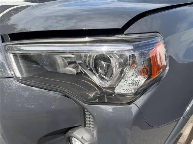 Used 2024  Toyota SR5 image 30