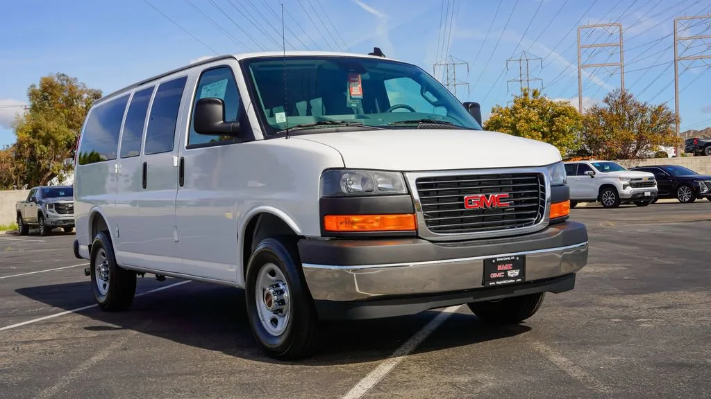 Used 2025 Summit White GMC LT image 7