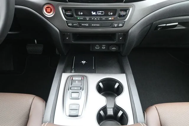 New 2026 Platinum White Pearl Honda RTL image 26
