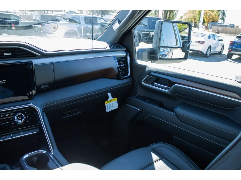 2026 GMC Sierra 3500HD Denali - Photo 32