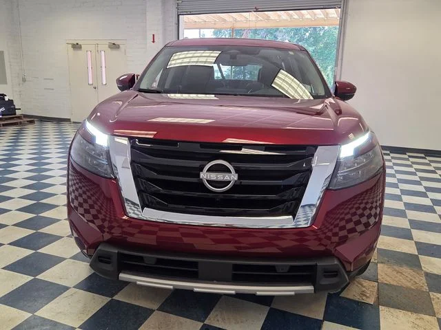 Used 2025 Red Nissan SL image 2