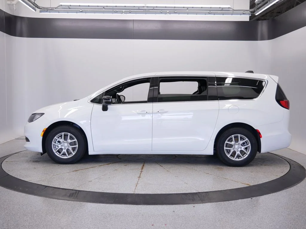 New 2026 Bright White Clear-Coat Exterior Paint Chrysler LX image 2