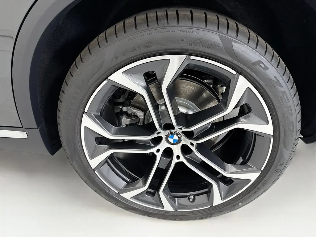 New 2026 Gray BMW sDrive40i image 30