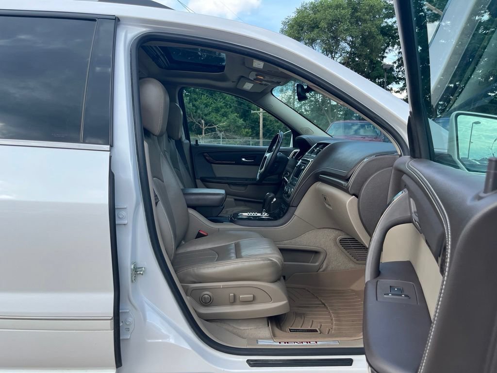 Used 2016 WHITE FROST TRICOAT GMC Denali image 36