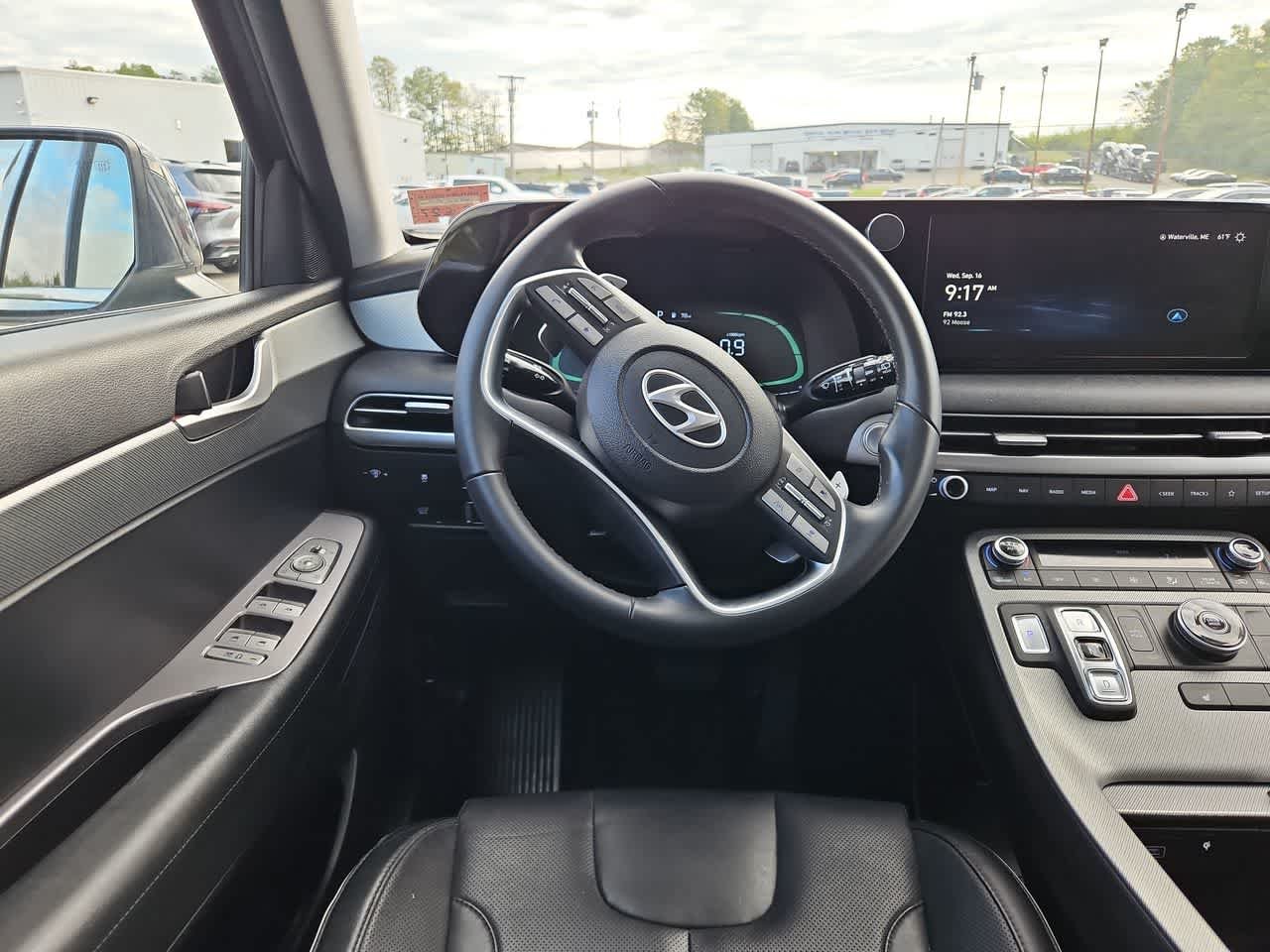 Used 2024 Steel / Graphite Hyundai XRT image 18