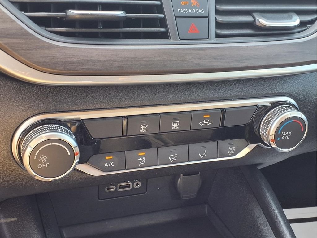 2025 Nissan Altima SV - Photo 12