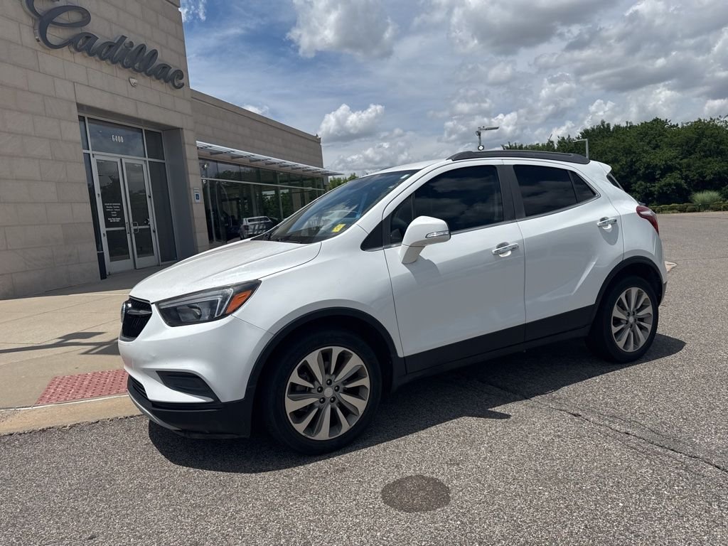 2017 Buick Encore Preferred's photo