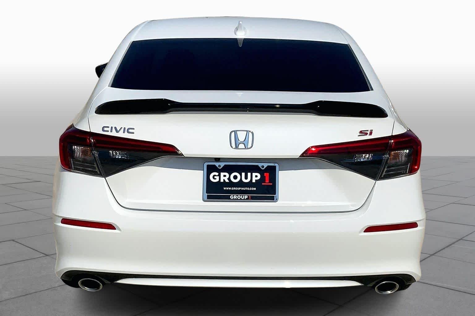 Used 2024 Platinum White Pearl Honda  image 10